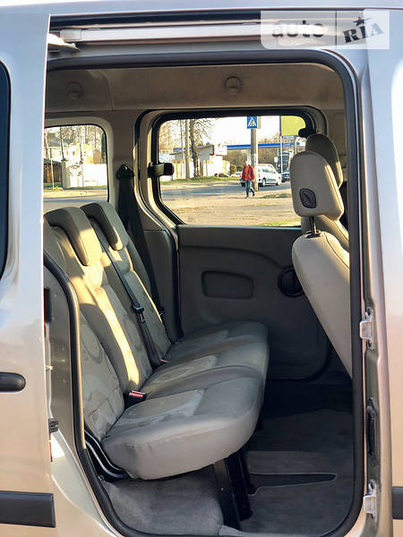 Вантажопасажирський фургон Renault Kangoo 2008 в Луцьку