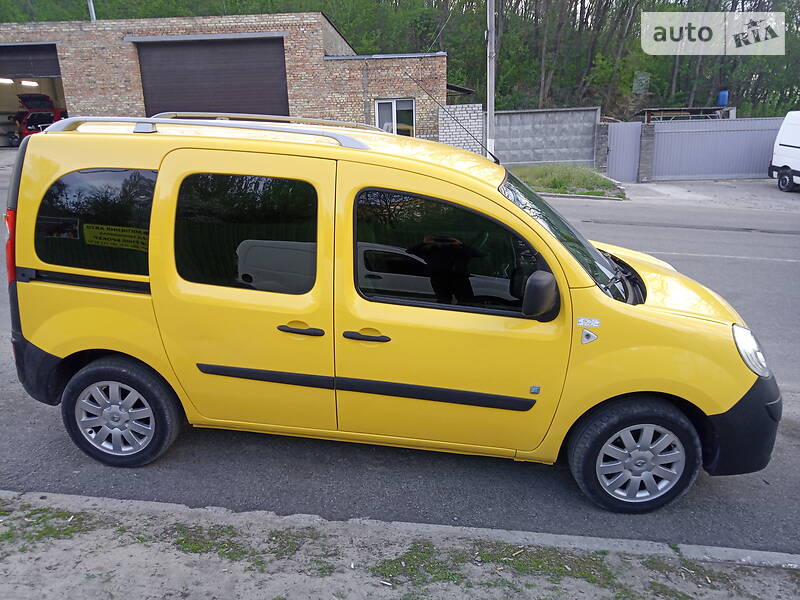 Вантажопасажирський фургон Renault Kangoo 2012 в Обухові