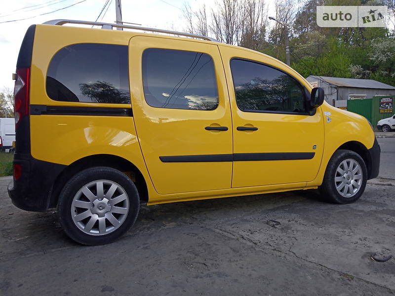 Вантажопасажирський фургон Renault Kangoo 2012 в Обухові