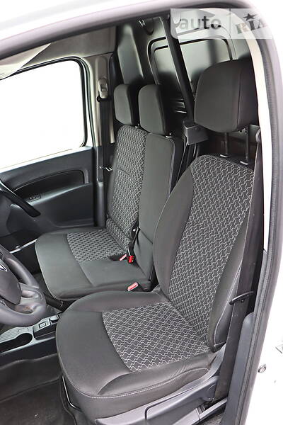 Вантажопасажирський фургон Renault Kangoo 2016 в Кременчуці