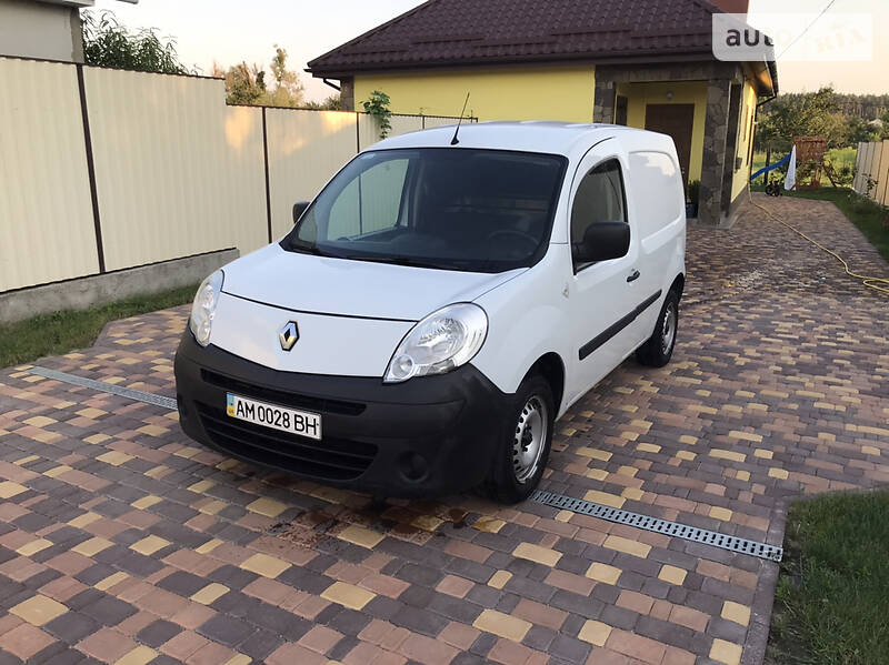 Вантажопасажирський фургон Renault Kangoo 2012 в Житомирі