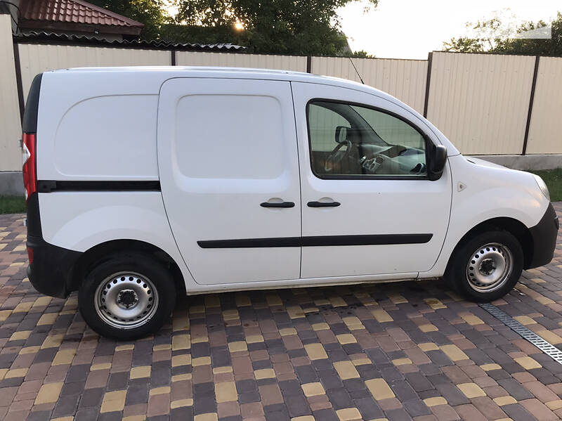 Вантажопасажирський фургон Renault Kangoo 2012 в Житомирі