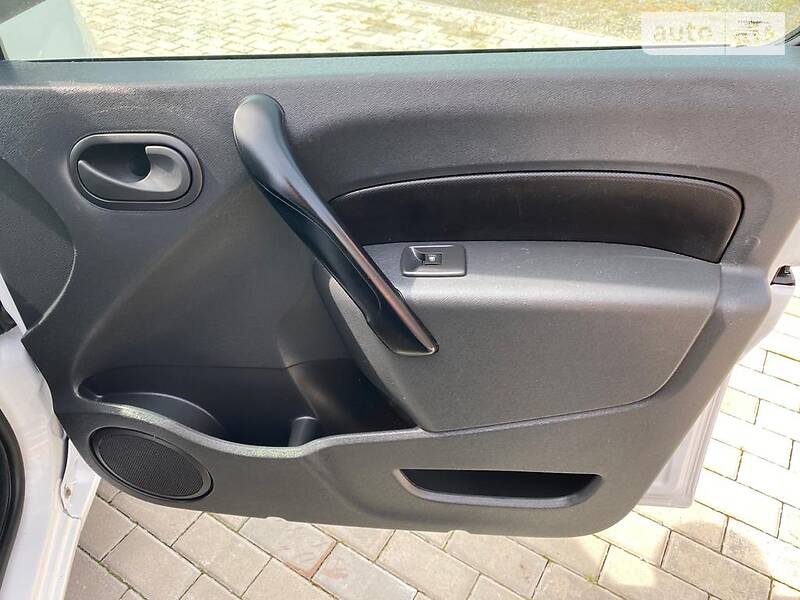 Вантажопасажирський фургон Renault Kangoo 2016 в Луцьку