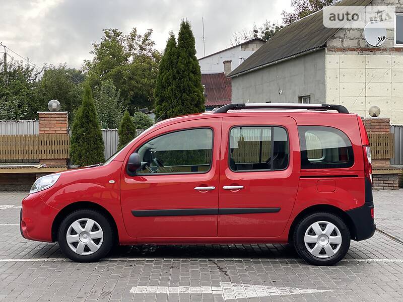 Вантажопасажирський фургон Renault Kangoo 2015 в Луцьку
