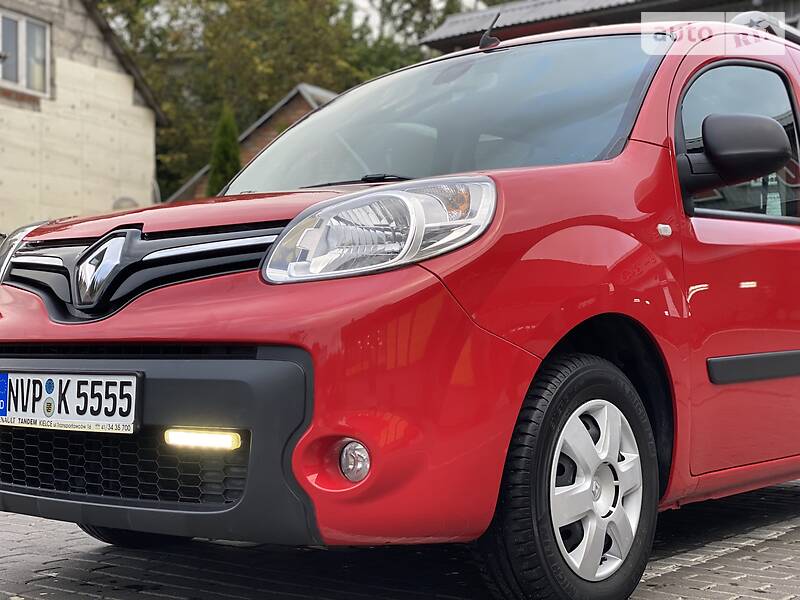 Вантажопасажирський фургон Renault Kangoo 2015 в Луцьку