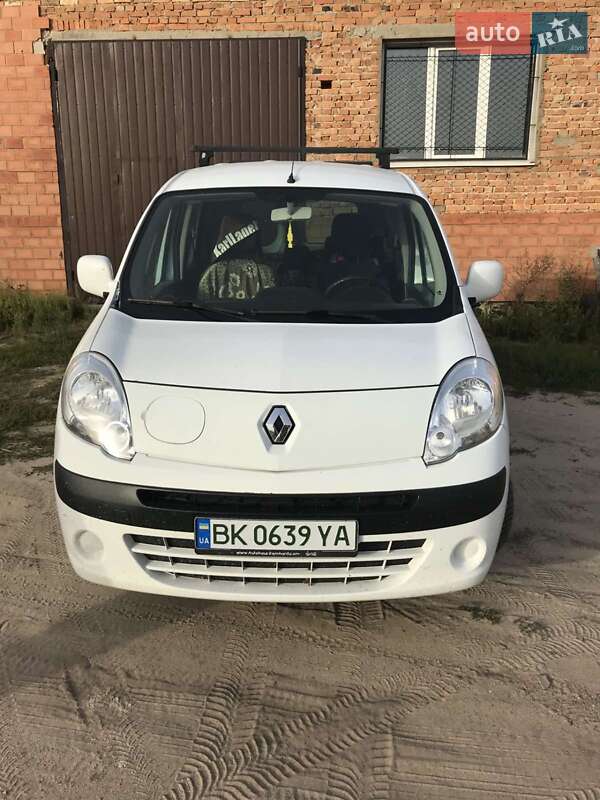Минивэн Renault Kangoo 2012 в Березному