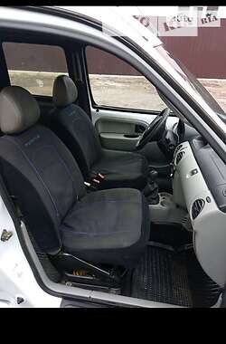 Минивэн Renault Kangoo 2003 в 