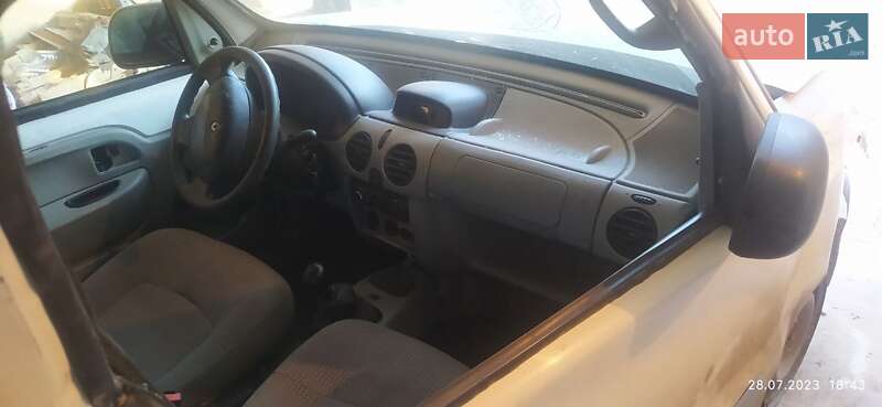 Мінівен Renault Kangoo 2001 в Кривому Розі фото 5 Мінівен Renault Kangoo 2001 в Кривому Розі
