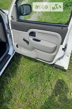 Минивэн Renault Kangoo 2005 в 