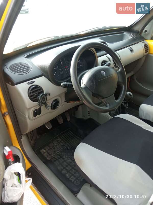 Минивэн Renault Kangoo 2003 в Каменец-Подольском