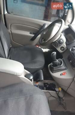 Минивэн Renault Kangoo 2011 в Александрие