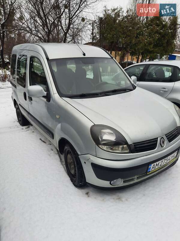 Минивэн Renault Kangoo 2005 в Киеве
