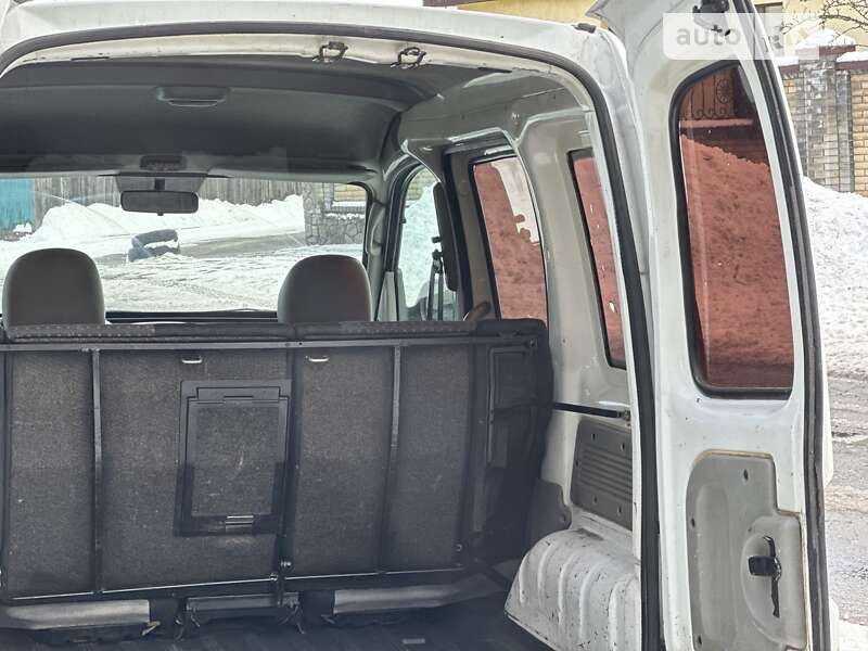 Минивэн Renault Kangoo 2005 в Ахтырке