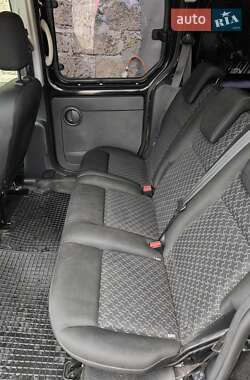 Минивэн Renault Kangoo 2012 в 