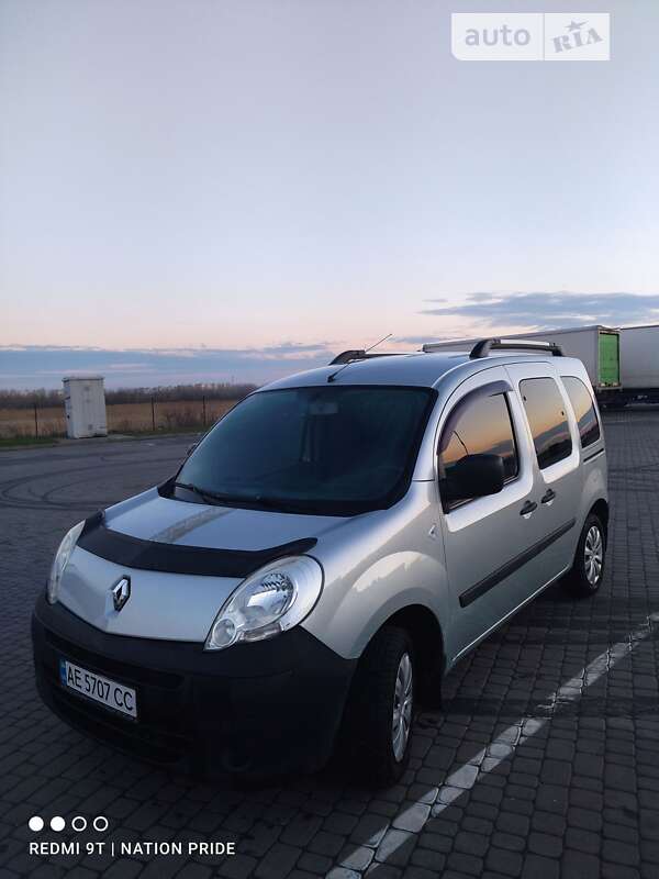 Мінівен Renault Kangoo 2010 в Дніпрі