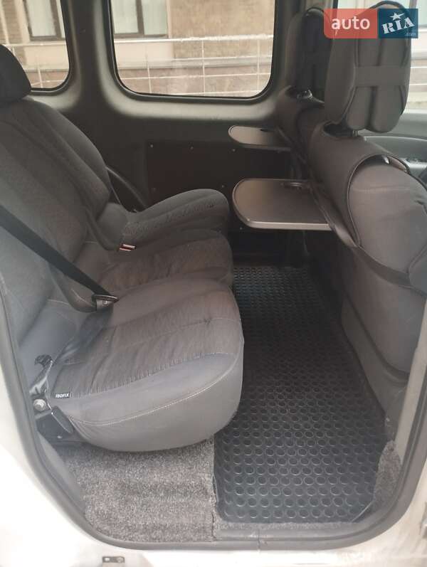Минивэн Renault Kangoo 2009 в Киеве