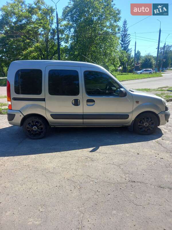 Мінівен Renault Kangoo 2004 в Чернівцях