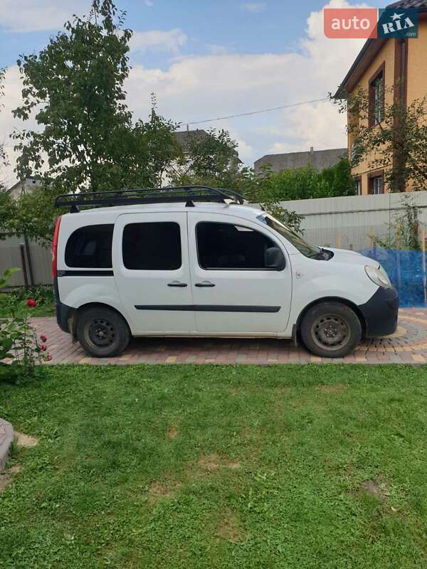 Минивэн Renault Kangoo 2012 в 