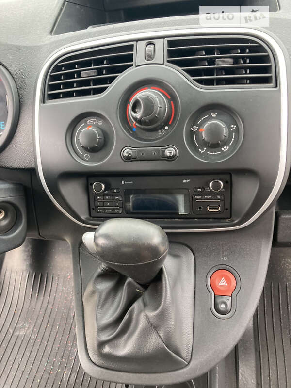 Вантажний фургон Renault Kangoo 2015 в Золочеві