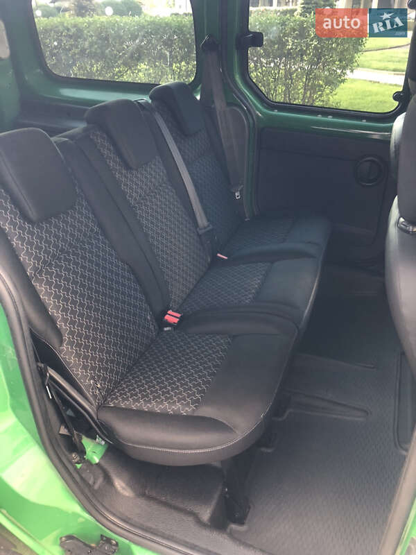 Минивэн Renault Kangoo 2016 в Киеве