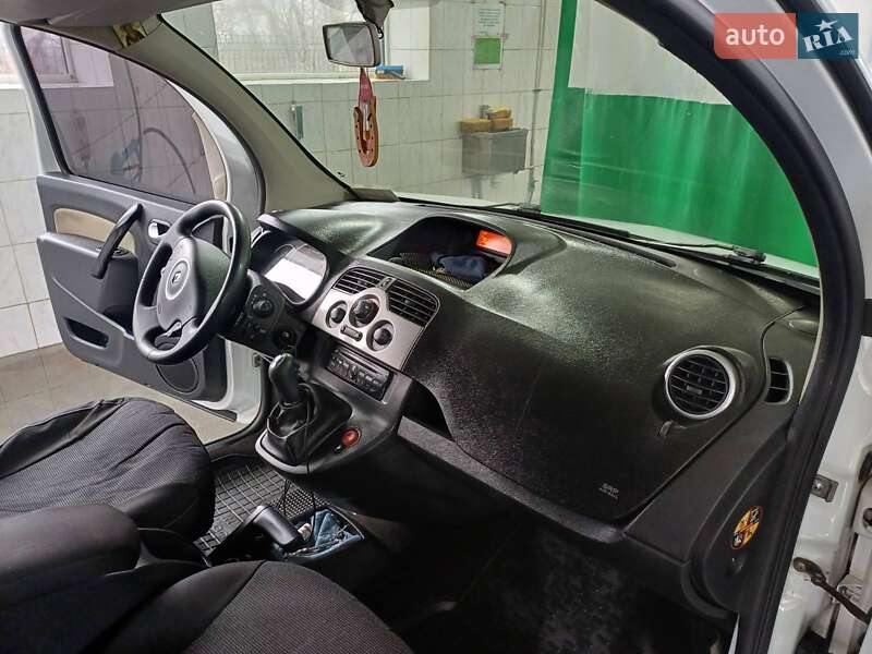 Минивэн Renault Kangoo 2011 в Кривом Роге