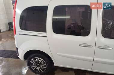 Минивэн Renault Kangoo 2011 в 
