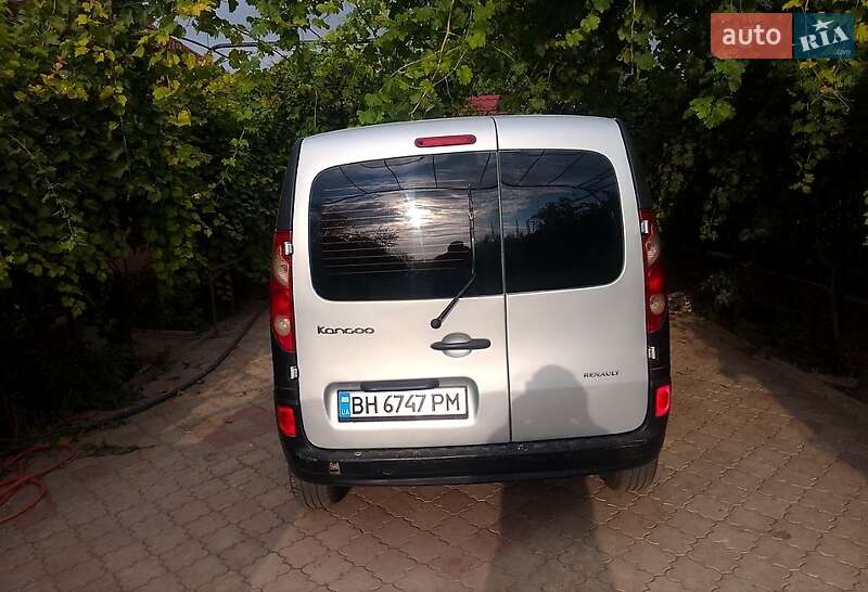 Минивэн Renault Kangoo 2010 в Измаиле
