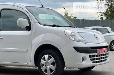 Минивэн Renault Kangoo 2010 в Дубно