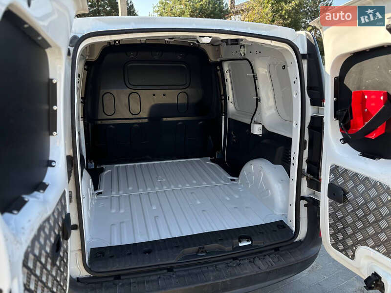 Грузовой фургон Renault Kangoo 2019 в Львове