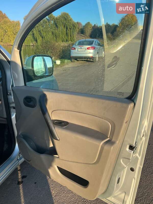 Мінівен Renault Kangoo 2010 в Тернополі