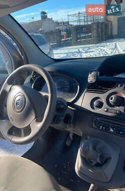 Минивэн Renault Kangoo 2010 в Сарнах