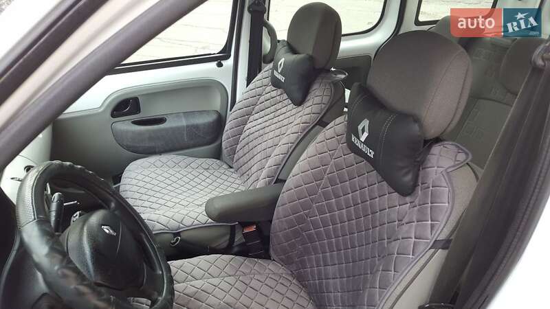 Минивэн Renault Kangoo 2004 в Звенигородке