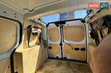 Грузовой фургон Renault Kangoo 2019 в 