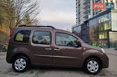 Минивэн Renault Kangoo 2011 в 