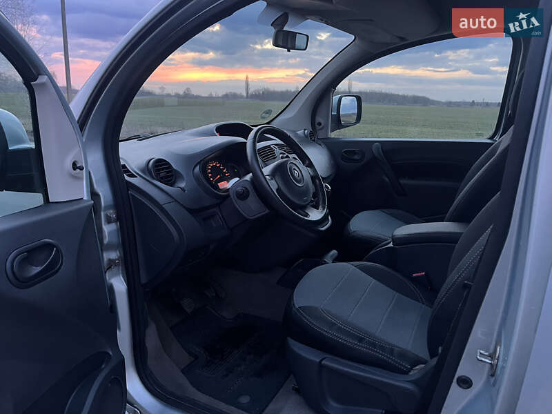 Мінівен Renault Kangoo 2009 в Сумах