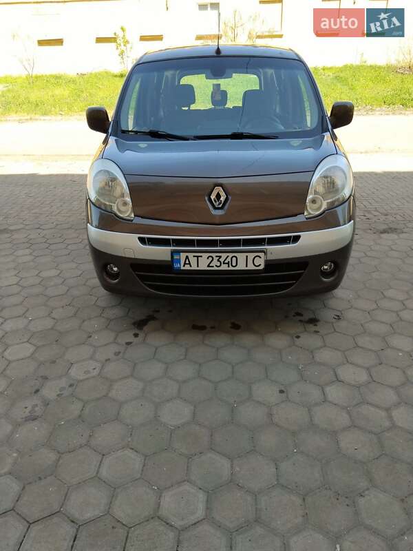 Минивэн Renault Kangoo 2012 в 