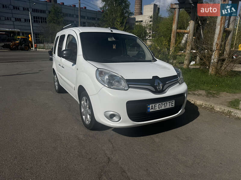Мінівен Renault Kangoo 2013 в 