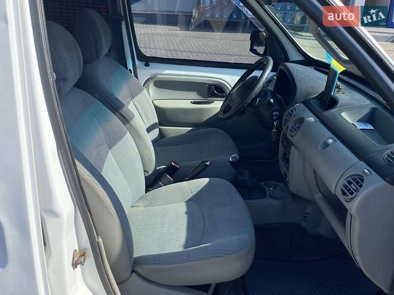 Вантажний фургон Renault Kangoo 2006 в Миколаєві