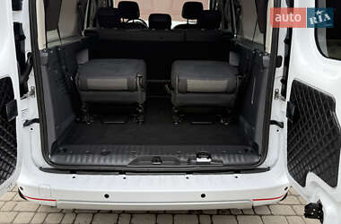 Минивэн Renault Kangoo 2015 в 