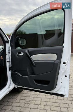 Минивэн Renault Kangoo 2015 в 