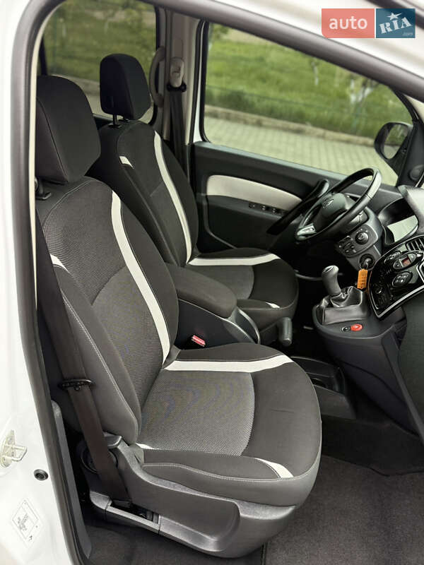 Мінівен Renault Kangoo 2015 в Києві