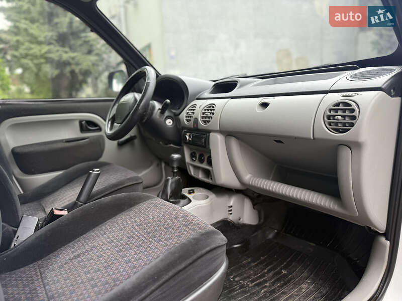 Мінівен Renault Kangoo 2005 в Рівному