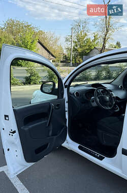 Вантажний фургон Renault Kangoo 2015 в 