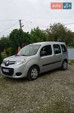 Мінівен Renault Kangoo 2015 в Чернівцях