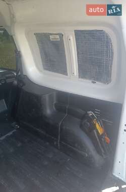 Грузопассажирский фургон Renault Kangoo 2015 в 