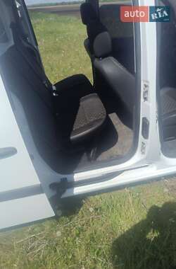 Грузопассажирский фургон Renault Kangoo 2015 в 