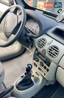 Минивэн Renault Kangoo 2006 в 
