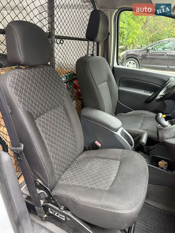 Вантажний фургон Renault Kangoo 2013 в Луцьку
