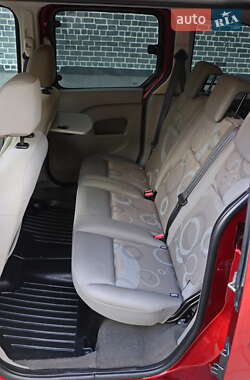 Минивэн Renault Kangoo 2011 в 