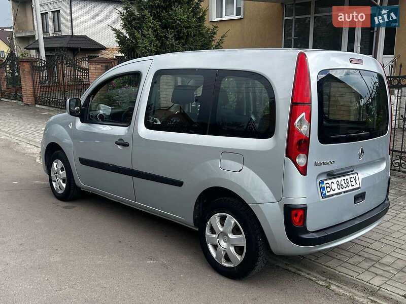 Минивэн Renault Kangoo 2011 в Луцке